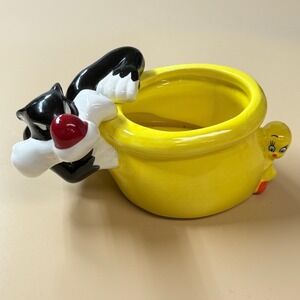 Warner Bros Looney Tunes Sylvester & Tweety Ceramic Planter Bowl Vintage 1990s